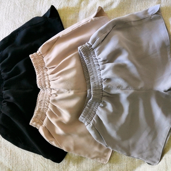 *Combo sale* 3x Cool feel casual shorts (XS) - Picture 2 of 3